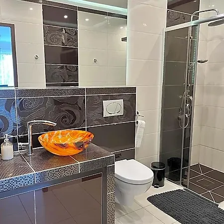 Hotel Park Dom Na Wylacznosc Ok 250 M Od Plazy 4*